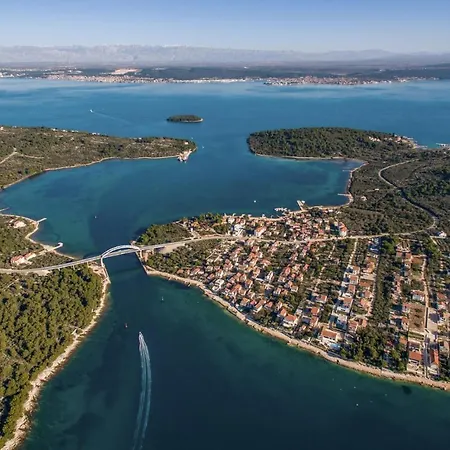 Apartamento Nice In With House Sea View Ždrelac